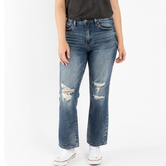 A.n.a High Rise Curvy Straight jean distressed holy women's SZ 8 - Picture 1 of 8